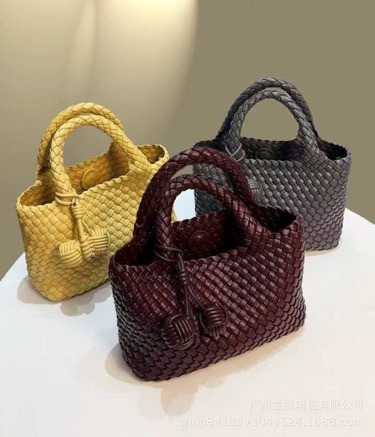 Handmade Soft Leather Woven Handbag for Women 2025 New Single Shoulder Crossbody Bag Unique Design Fashion Versatile Stylish
