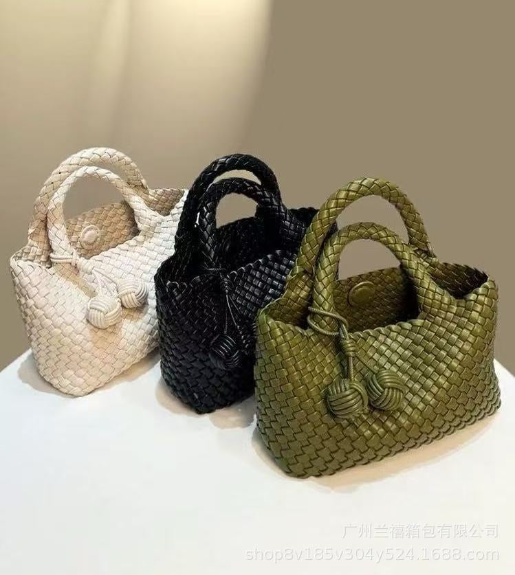 Handmade Soft Leather Woven Handbag for Women 2025 New Single Shoulder Crossbody Bag Unique Design Fashion Versatile Stylish
